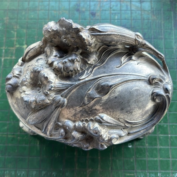 Candle in Vintage Jewelry box - 100% beeswax- unscented - Picture 9 of 11